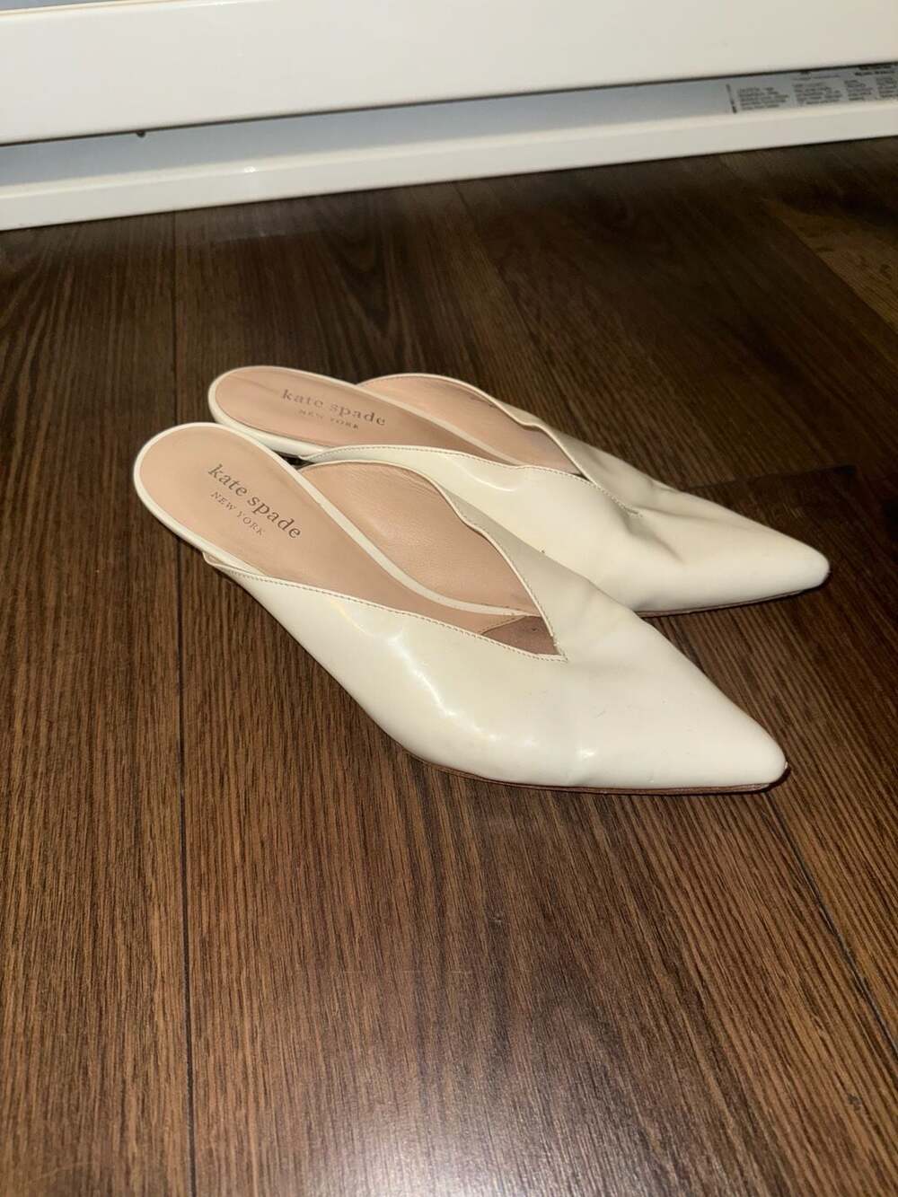 Kate Spade New York Ivory Patent Pointed Toe Mules Size 6